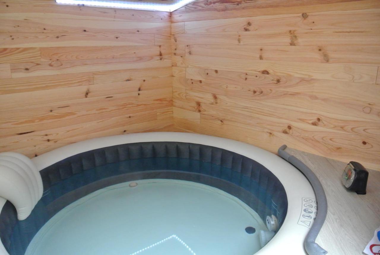 Gite Du Serre De Boudre Climatise, Spa Permanent Buisson Luaran gambar